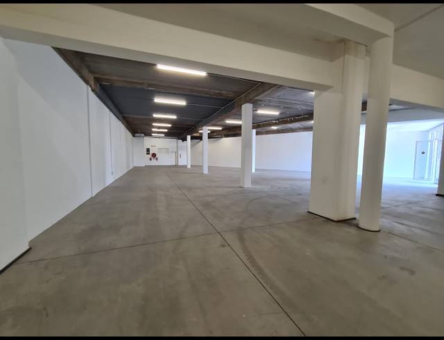 429M² OFFICE TO LET IN HALFWAY HOUSE